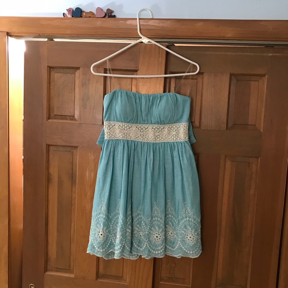 Strapless dress